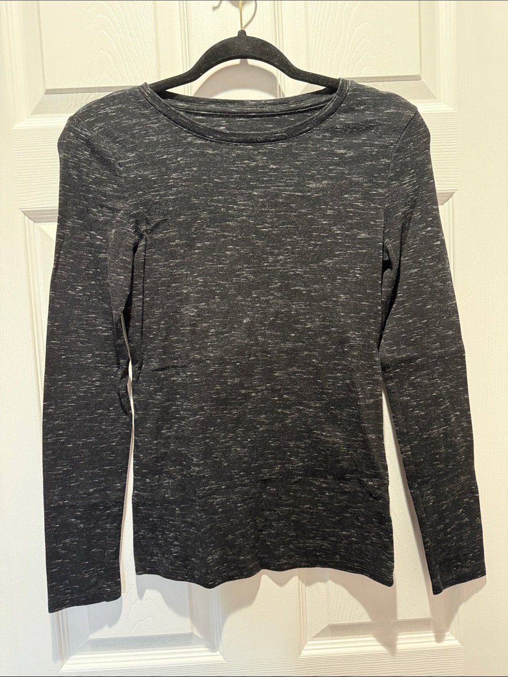 Women's Long-Sleeve Heathered Crewneck Top - Dark Gray